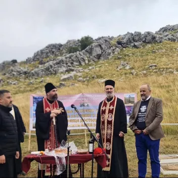 Епископ Методије служио помен на Крнову