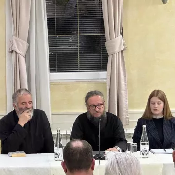 Отац Блажо Божовић одржао предавање у Никшићу