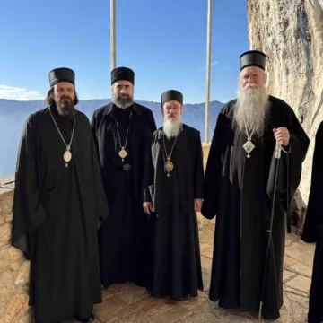 Братски сусрет архијереја у Острогу