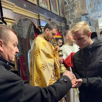 Литургију у цркви Светих апостола Петра и Павла у Бијелом Пољу