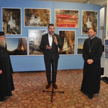 Изложба фотографија „Прозор у вјечност“ острошког монаха Дамјана