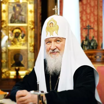 Патријарх Порфирије честитao Патријарху Кирилу дан рођења