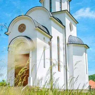 Света Архијерејска Литургија у Трепчи