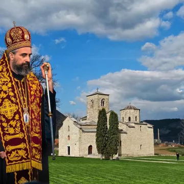 Света Архијерејска Литургија и Велику Суботу у Ђурђевим Ступовима