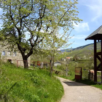 Епископ Методије на Духовску уторак богослужи у манастиру Брезојевице