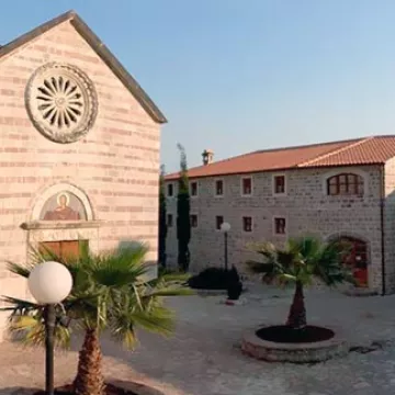 Међународни научни скуп ”Државно-црквено право кроз вјекове” у манастиру Подмаине