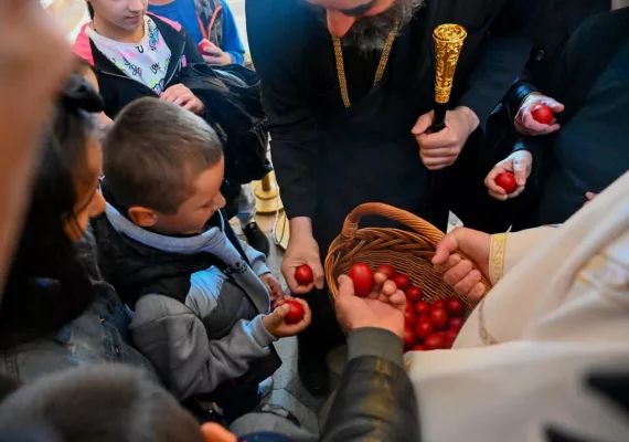 Епископ Методије на Васкрс богослужио у храму Светог Василија Острошког у Никшићу