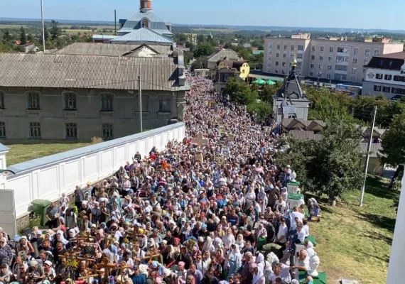 У Почајевску лавру стигло 30.000 украјинских верника