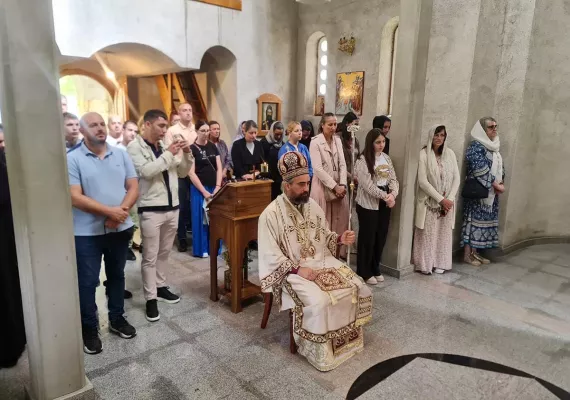 Литургијско сабрање у храну Свете Тројице у мјесту Виницка код Берана