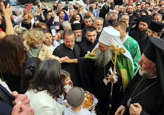 Доксологија у част Патријарха српског Порфирија у Хамбургу