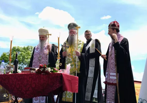 Митрополит Јоаникије на Газиместану