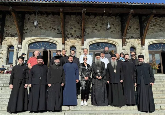 Патријарх српски Порфирије стигао у Епархију канадску