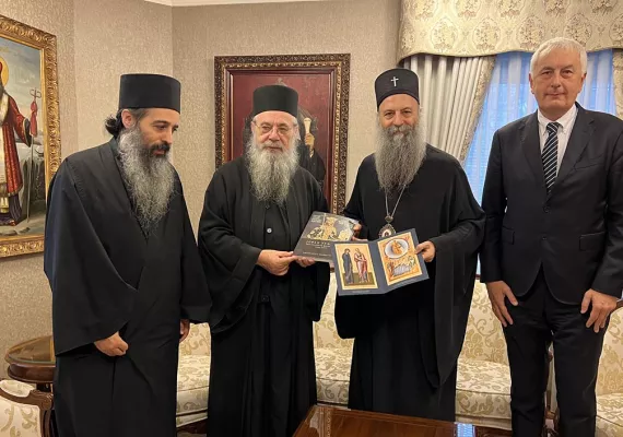 Патријарх Порфирије са јеромонасима из Симонопетре о спомену Деспота Угљеше