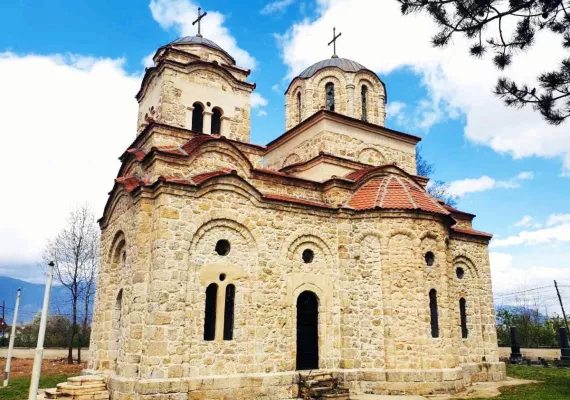 За обнову цркве у Витомирици прикупљено 31.500 евра; нова акција за народне кухиње на КиМ