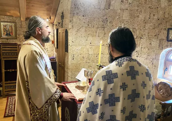 Епископ Методије богослужио у манастиру Дуљево