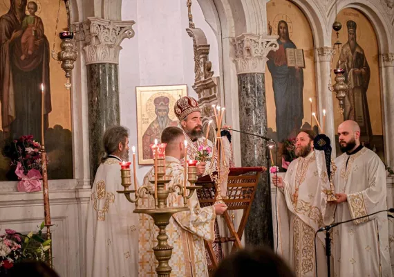 Васкрс прослављен у никшићком Саборном храму