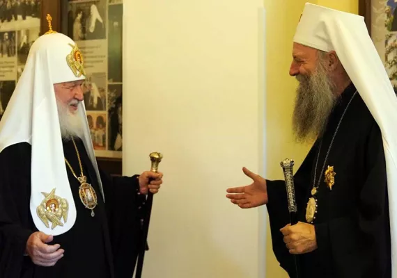Патријарх Порфирије честитао имендан патријарху Кирилу