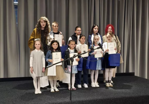 Предавање проф. др Јелице Стојановић и изложба ликовних радова на тему „Радост“