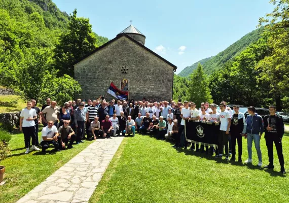 Архијерејска Литургија и парастос у манастиру Подмалинско