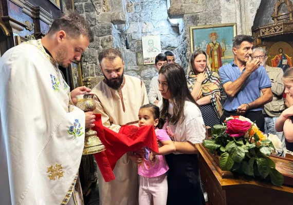  Литургија у Недјељу Свих Светих