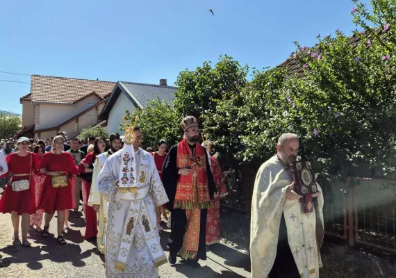 Архијерејска Литургија и традиционални црквено-народни сабор на Видровану