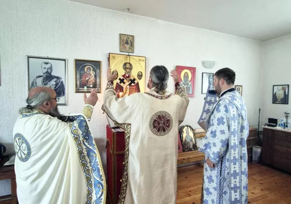 Митрополит Методије служио Литургију у манастиру Подврх